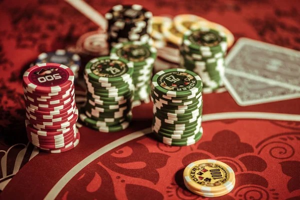Live casino and Asian Handicap betting side-by-side on suhu69 login mobile app